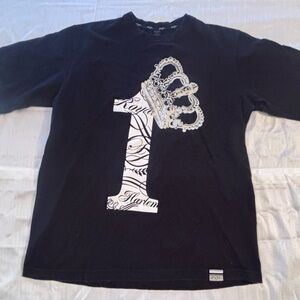 Women’s black graphic t